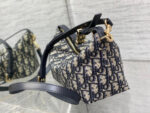 D Nomad Handbag (حقيبة ديور نوماد) - Image 8