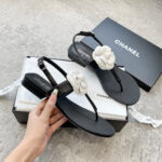 Camellia Sandals صنادل الكاميليا - Image 3