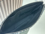 D Zipper Clutch (حقيبة دي ذات سحاب) - Image 8