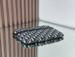 D Monogram Clutch (حقيبة د مونوجرام) - Image 4