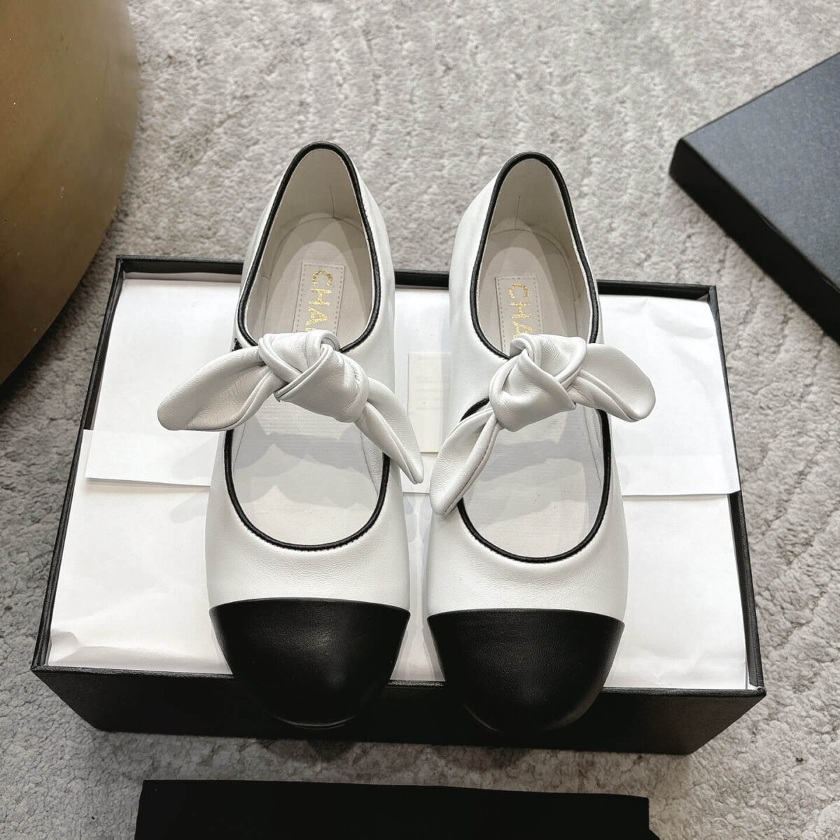 Soft Ballet Flats حذاء شانيل - Image 11