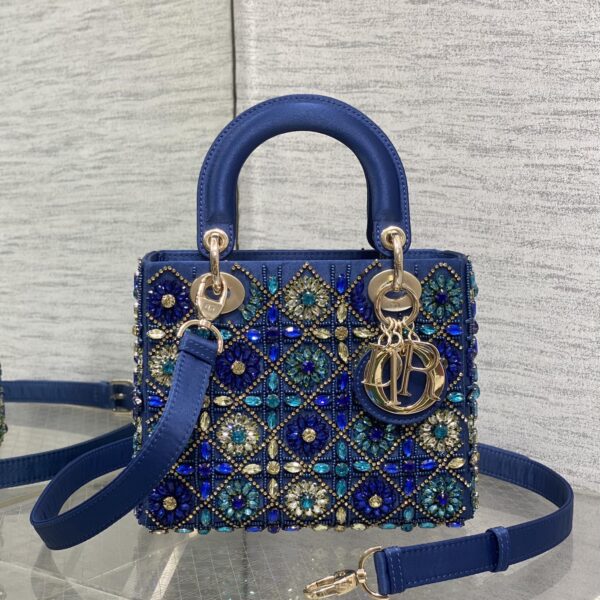 Lady Dior Mini Bag (حقيبة ليدي ديور ميني )