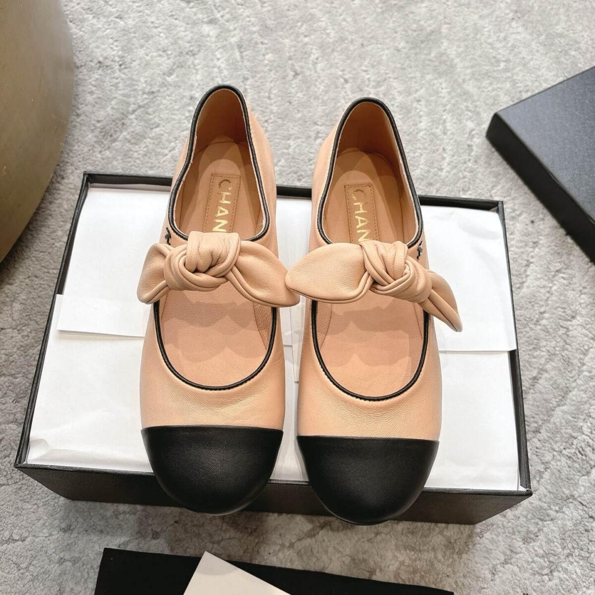 Soft Ballet Flats حذاء شانيل - Image 5