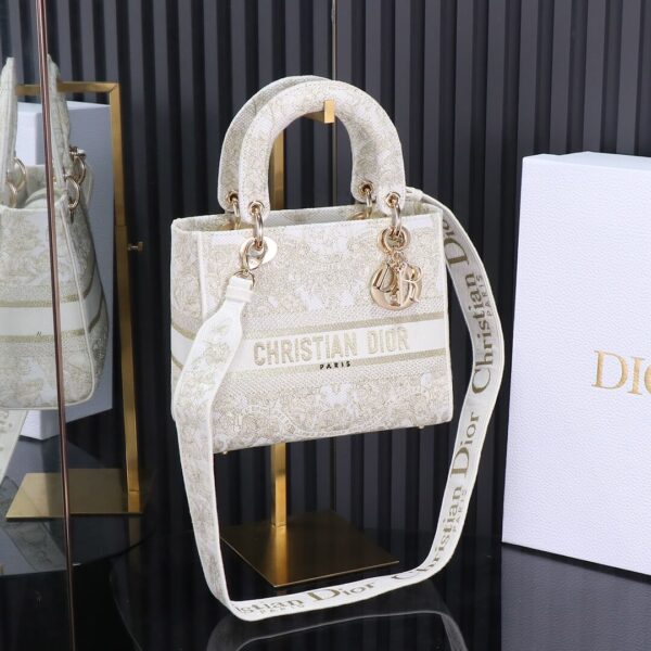 D Lady Embroidery (دي ليدي بالتطريز)