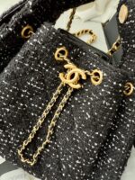 25 Mini Hobo Bag حقيبة سمول 25 هوبو - Image 2