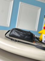 Pochette Vibe Handbag - Image 3