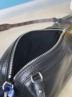 Pochette Vibe Handbag - Image 9