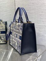 D Tote's Bag (حقيبة دي توت) - Image 9