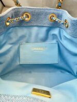 25 Mini Hobo Bag  (حقيبة هوبو ميني ٢٥) - Image 7