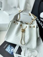 25 Mini Hobo Bag  (حقيبة هوبو ميني ٢٥) - Image 8