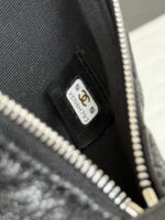 Mini Hobo Bag (حقيبة هوبو صغيرة) - Image 2