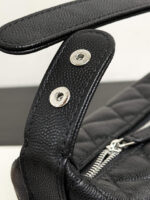 Mini Hobo Bag (حقيبة هوبو صغيرة) - Image 5