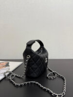 Mini Hobo Bag (حقيبة هوبو صغيرة) - Image 6