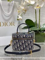 D Signature Vanity (ديور  سيغنيتشر)