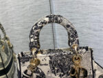 D Lady Tote Hand Bag ( حقيبة دي ليدي يد توت ) - Image 7