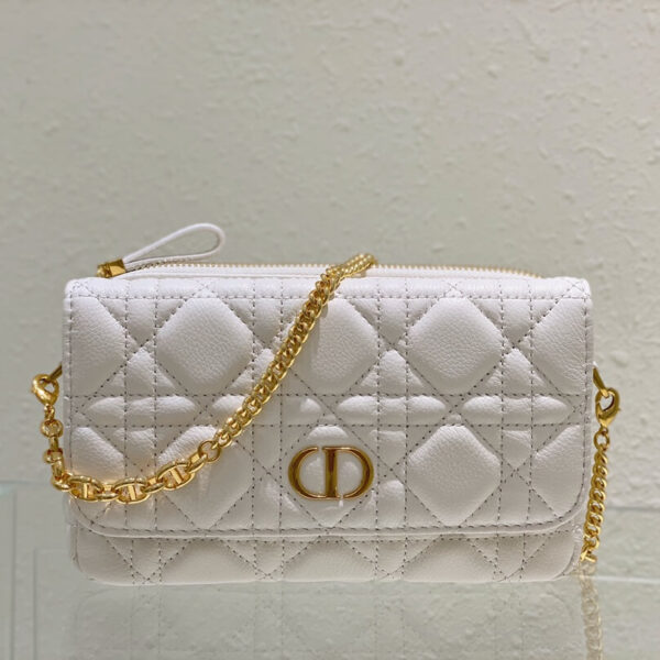 D Caro Chain Clutch (حقيبة دي كارو سلسلة كلاتش)