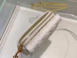 D Caro Chain Clutch (حقيبة دي كارو سلسلة كلاتش) - Image 6