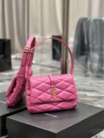 LE 57 Quilted Shoulder Bag (جنيه 57 حقيبة كتف مبطنة)