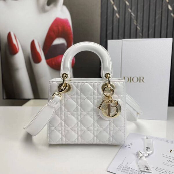 Small Lady D My ABC d Bag (حقيبة "ليدي دي" الصغيرة)