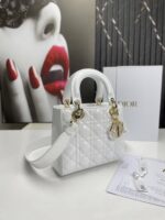 Small Lady D My ABC d Bag (حقيبة "ليدي دي" الصغيرة) - Image 3