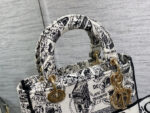 D Tote Hand Bag (دي حقيبة يد توت ) - Image 6