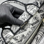 D Book Tote Bag (حقيبة ديور بوك توت) - Image 9