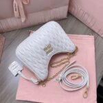 Matelassé Hobo Bag (ماتيلاسيه هوبو حقيبة) - Image 7
