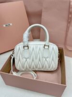 Matelassé Bowling Bag   ماتيلاسيه  بولينج  حقيبة - Image 7