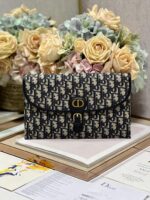 D Bobby Clutch (حقيبة دي بوبي كلاتش)