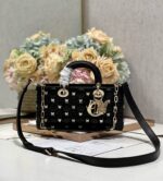 LADY D-JOY Handbag (حقيبة ليدي دي-جوي)