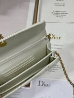 Lady D Pearl Clutch (حقيبة ليدي دي بيرل كلاتش) - Image 6