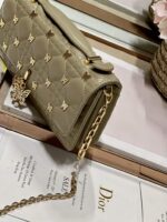Lady D Pearl Clutch (كلاتش ليدي دي اللؤلؤي) - Image 7