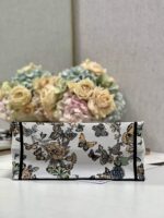 D Book Tote Shopping Bag (حقيبة تسوق دي بوك توت) - Image 7