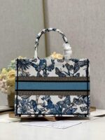 D Book Tote Shopping Bag (حقيبة تسوق دي بوك توت) - Image 3