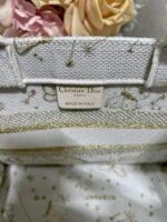 D Book Tote Shopping Bag (حقيبة تسوق دي بوك توت) - Image 5