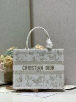 D Book Tote Shopping Bag (حقيبة تسوق دي بوك توت)