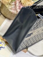 D Book Tote Shopping Bag (حقيبة تسوق دي بوك توت) - Image 6