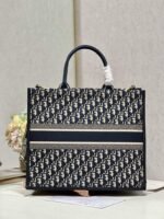 D Book Tote Shopping Bag (حقيبة تسوق دي بوك توت) - Image 8