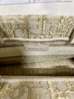 D Book Tote Bag (حقيبة ديور بوك توت) - Image 3