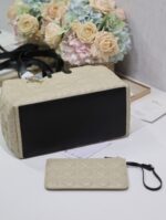D Toujours Handbag (حقيبة دي توجور) - Image 2