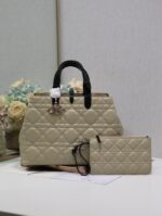 D Toujours Handbag (حقيبة دي توجور)
