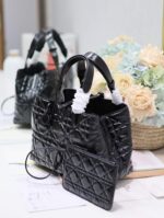 D Toujours Handbag (حقيبة دي توجور) - Image 7