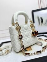 Lady D Sheepskin Bag (حقيبة ليدي ديور جلد الغنم) - Image 2