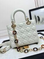 Lady D Sheepskin Suede Bag (حقيبة ليدي ديور جلد الغنم المدبوغ) - Image 3