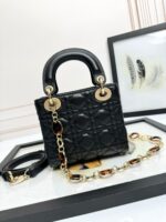 Lady D Sheepskin Bag (حقيبة ليدي ديور جلد الغنم) - Image 3