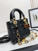 Lady D Lambskin Bag (حقيبة ليدي ديور جلد الحمل) - Image 2