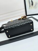 Lady D Compartment Bag (حقيبة ليدي ديور جلد الحمل) - Image 6