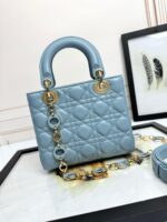 Lady D Sheepskin Bag (حقيبة ليدي ديور جلد الغنم) - Image 4