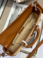 Lady D-Joy Small Horizontal Bag(حقيبة ليدي دي-جوي الأفقية الصغيرة) - Image 5