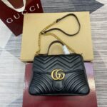 Marmont Medium Handbag (حقيبة يد مارمونت متوسطة الحجم)